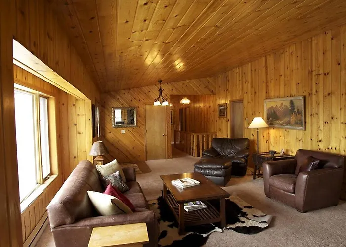 Secluded Nestled In Woods Of Snow King Mountain Near Hole * Jackson