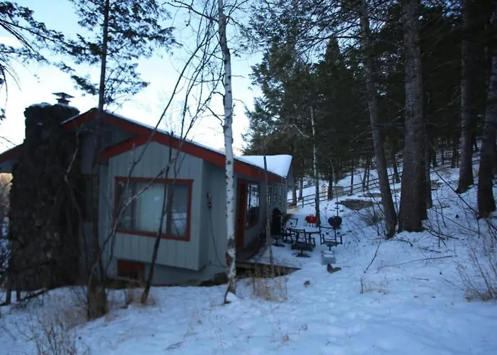 Holiday home Secluded Nestled In Woods Of Snow King Mountain Near Hole