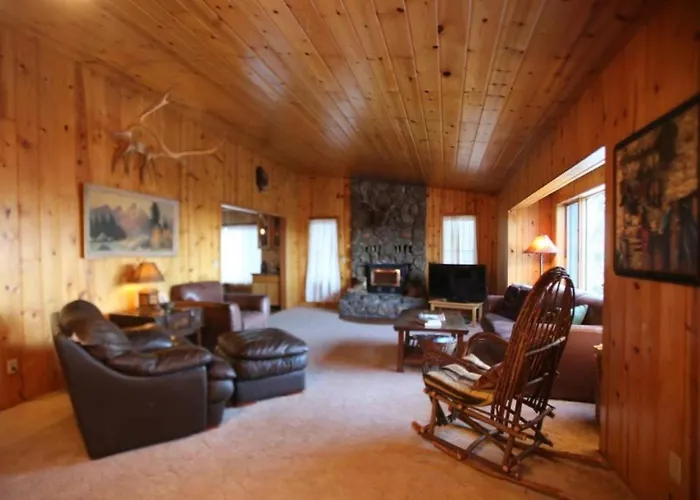 Holiday home Secluded Nestled In Woods Of Snow King Mountain Near Hole