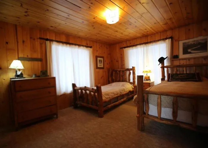 Holiday home Secluded Nestled In Woods Of Snow King Mountain Near Hole