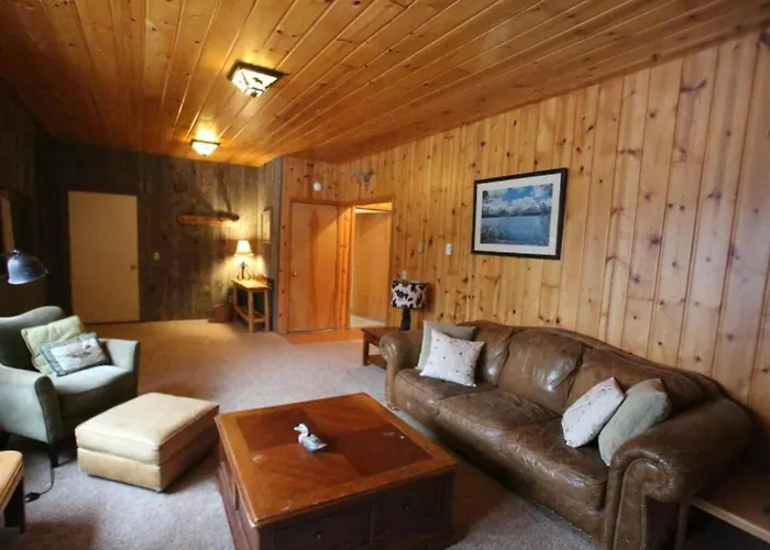 Secluded Nestled In Woods Of Snow King Mountain Near Hole Jackson
