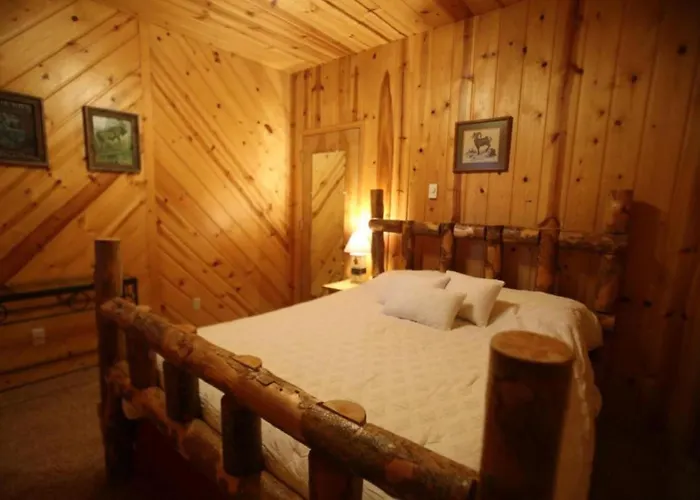 Holiday home Secluded Nestled In Woods Of Snow King Mountain Near Hole